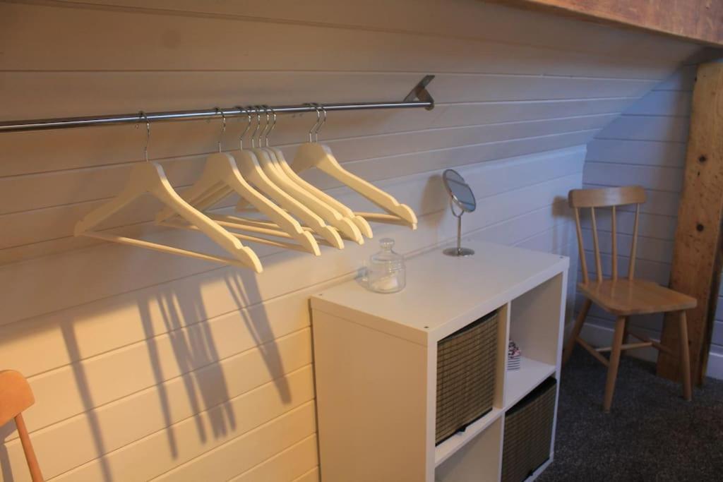Villa The Scullery - A Quirky Annex With Wood Fire Huddersfield Exterior foto